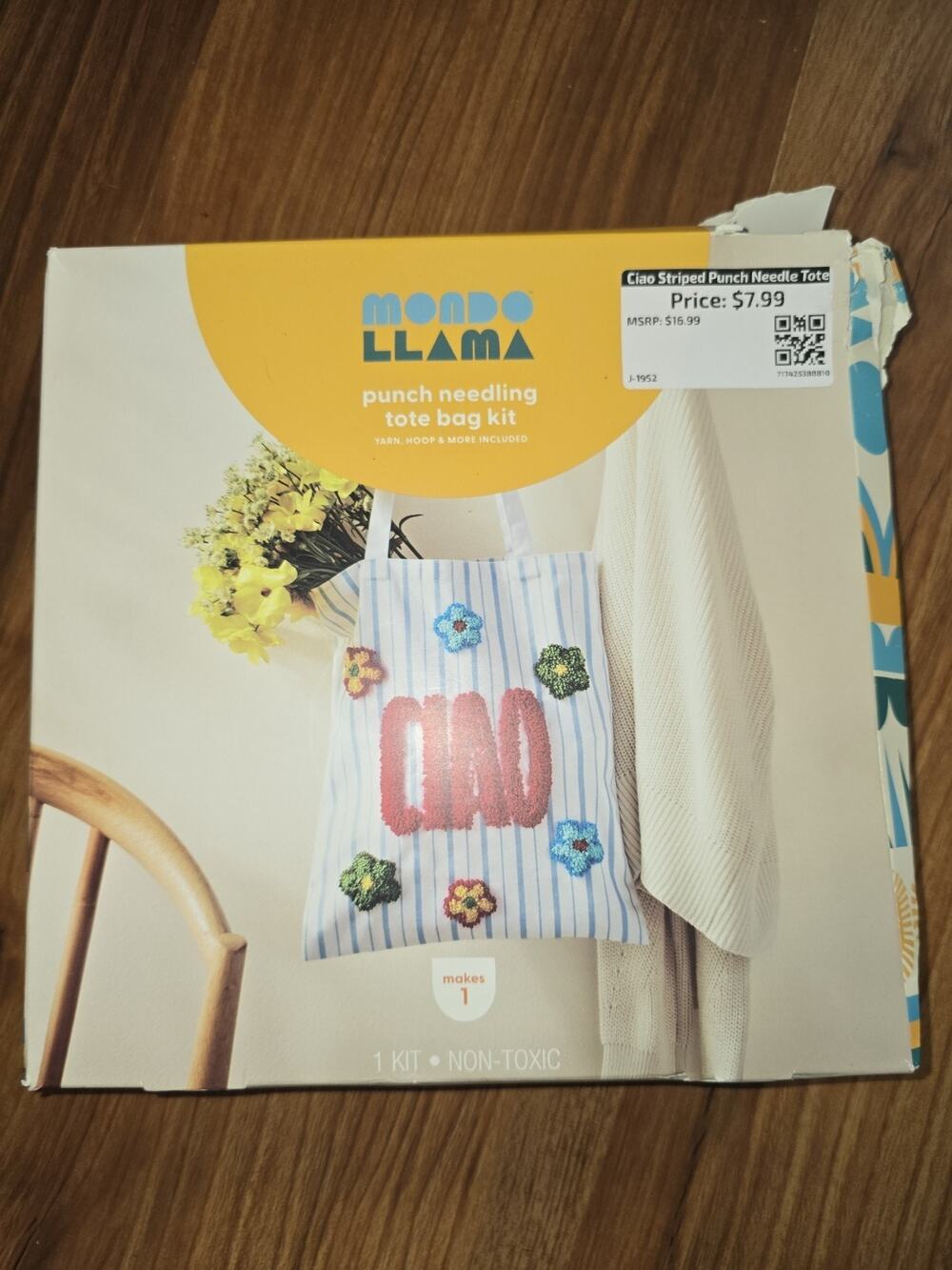 Mondo Llama Create-Your-Own Punch Needling Kit Tote Bag 14” x 12” Arts Craft S18